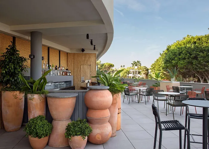 Me Terramar מלון