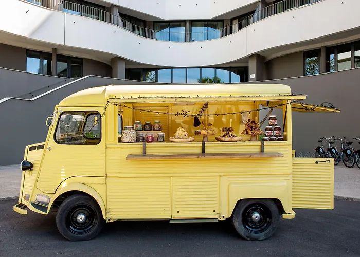 特乐玛me锡切斯酒店 酒店 5*