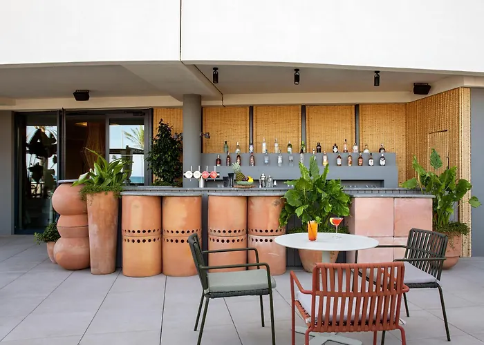 Me Terramar מלון סיטגס