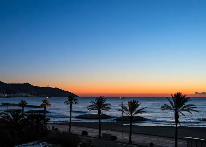 特乐玛me锡切斯酒店 锡切斯