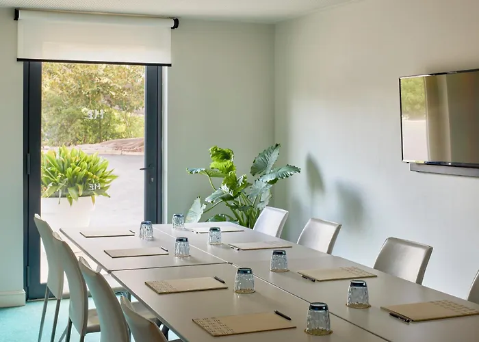 Готель Me Terramar Сіджас