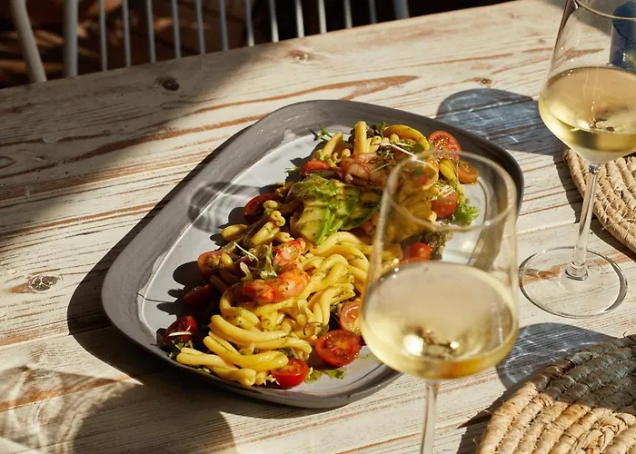 Готель Me Terramar Сіджас