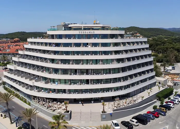 特乐玛me锡切斯酒店 5*