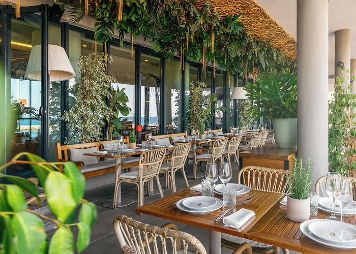 特乐玛me锡切斯酒店 锡切斯