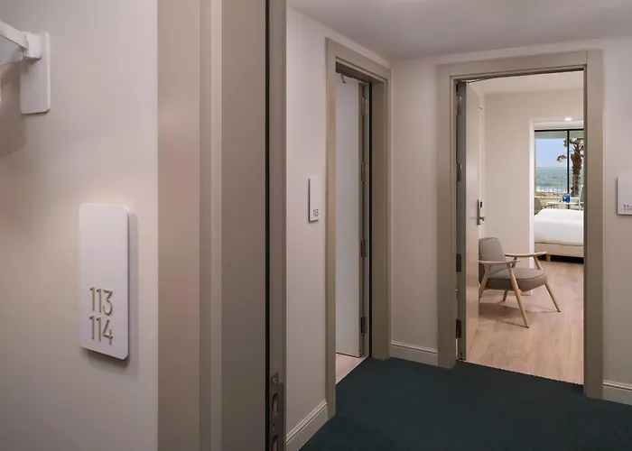 Готель Me Terramar 5*