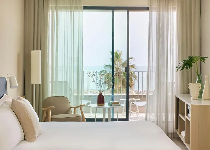 特乐玛me锡切斯酒店