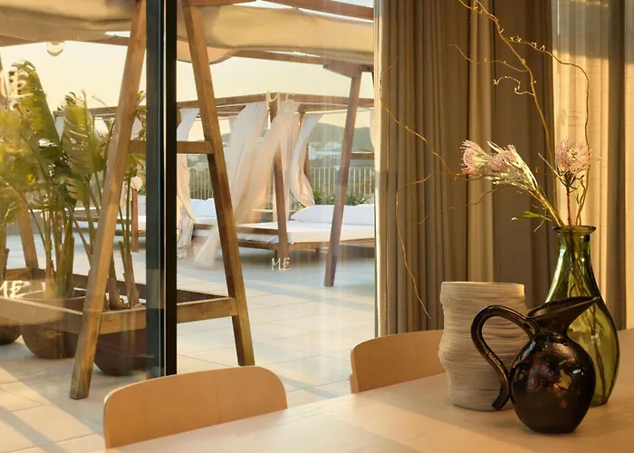 特乐玛me锡切斯酒店 酒店