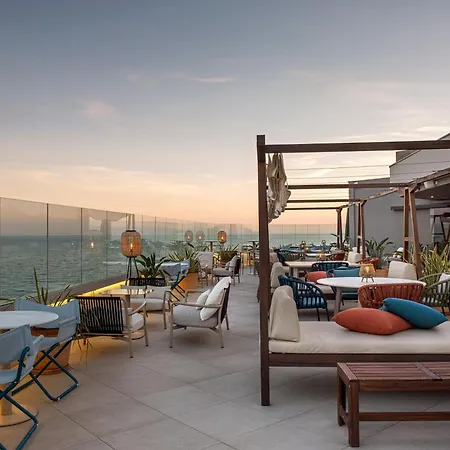 Me Terramar מלון