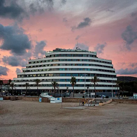 Me Terramar Hotel