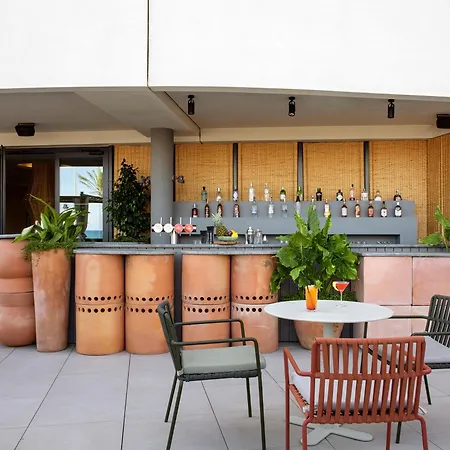 Me Terramar מלון סיטגס